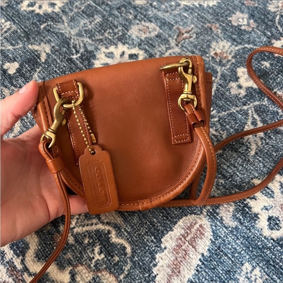 VINTAGE COACH British Tan Glovetanned Leather Mini Belt Bag / Crossbody Bag - Picture 12 of 15